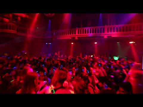 Silent Disco in de Paradiso Amsterdam: Zwarte Koffie X Vunzige Deuntjes X Noodlanding