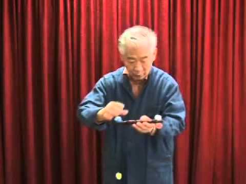 Mini Pom-Pom by Mikame Craft