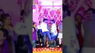 Download lagu Dua pria menari dalam sebuah pernikahan MEME TEMPLATE #meme #celana pendek #menari #laki-laki #pernikahan mp3