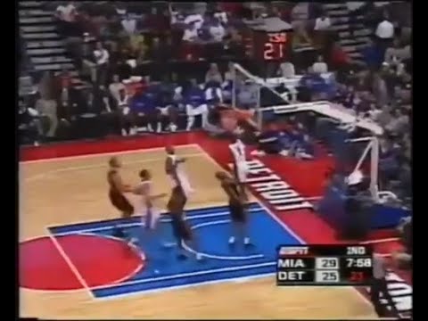 Smush Parker's Only Dunk with the Pistons (2004)