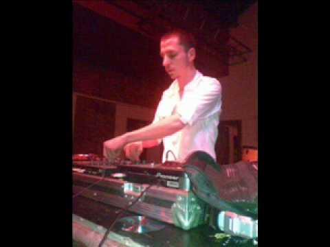 Dj Bilal & Ferhat Göcer Üzüm Rmx