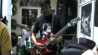 Download lagu Pertama Dan Terakhir (Cover by Qurnia) mp3