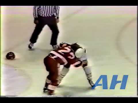 NHL Mar. 24, 1992 Kevin Miller,DET v Bob Errey,PIT Detroit Red Wings Pittsburgh Penguins