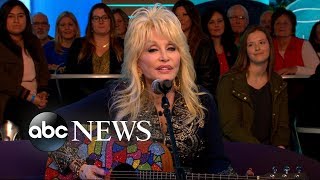 Dolly Parton says she founded her Imagination Library charity to honor her dad