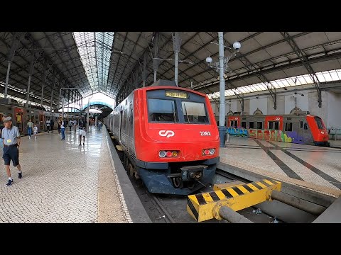 Comboio urbano português para Mira Sintra-Melecas parte de Lisboa Rossio