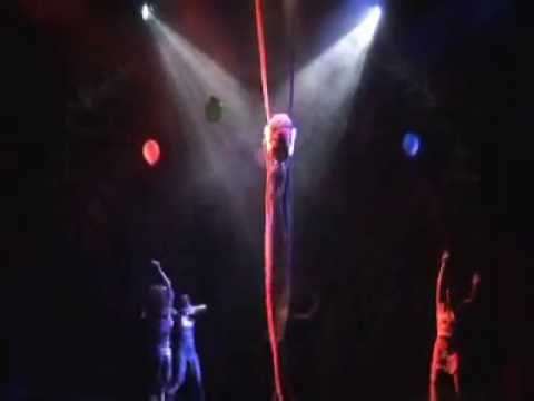 AERIAL INERTIA 2 - Tissu/Silks by Valérie Inertie