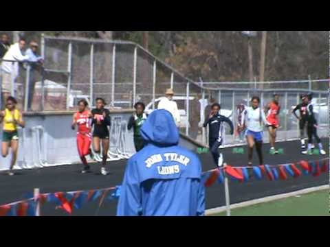 Heat 1 of the Varsity Girls 100m