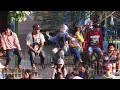 Cewek Berjilbab Asik Joget