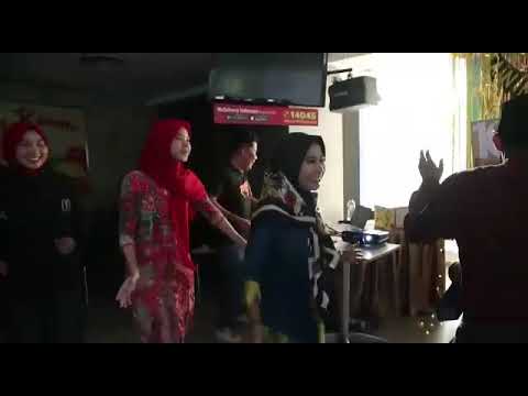 Mcdonald's harmoni dance