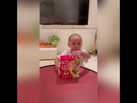 Bibin unpack the Chocolate Banana Minion puzzle - So Yummy