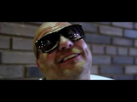 MonMon Porter L'chapeau