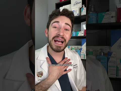 SHOULD YOU BE A PHARMACIST?!? #pharmacist #pharmacy #pharmacyschool #pharmacystudent #shorts