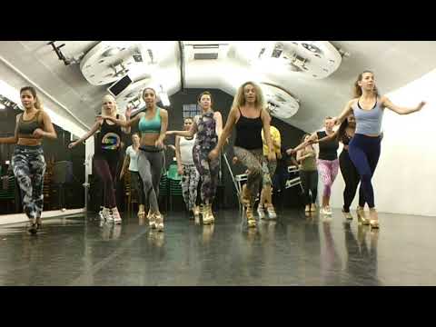 Samba de Rainha Brazilian Samba Class_ the one with Nr.3 Batucada