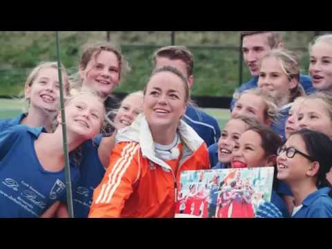 Rabo Hockey fandag 2016 - Maartje verrast M.H.C. Barneveld D1