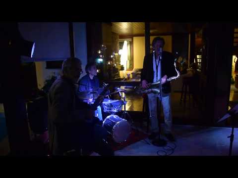 Flat Foot Floogie (Slim Gaillard, 1938)