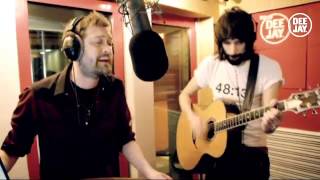 Kasabian Goodbye Kiss acoustic live on Radio DeeJay