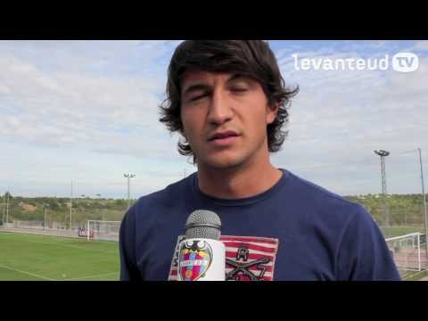 Héctor Rodas responde a las preguntas de los seguidores del Levante UD en Facebook