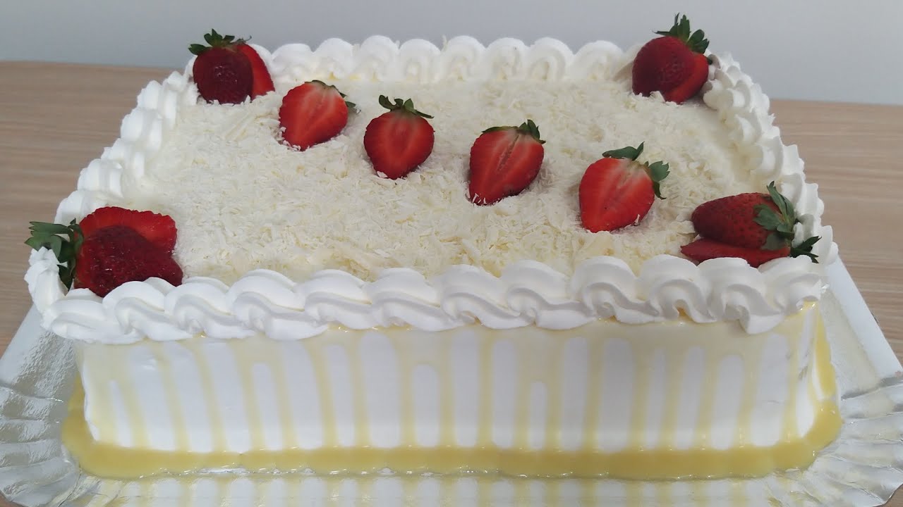 Bolo Chocolate Branco com Morangos | Bolo para Aniversários e Festas