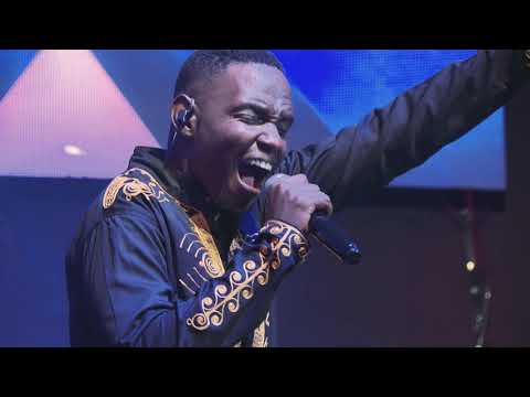 Highest Praise Band- UKO HAPA ft. Paul Clement (Official Live Video)