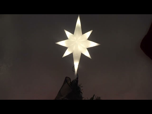 Vídeo relacionado con Kurt Adler 10 Light Indoor 11-Inch Bethlehem Star Treetop