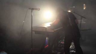 NIN: &quot;Cars&quot; with Gary Numan, London 7.15.09 [HD]