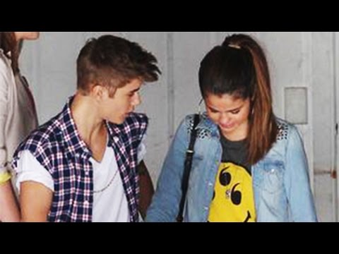 Selena Gomez & Justin Bieber Exchange Romantic 