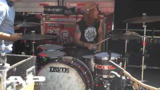 AP@Warped09: Aaron Gillespie don&#39;t get no respect
