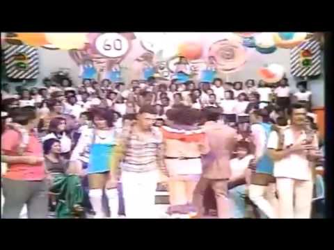 Pedrinho Rodrigues cantando ''Nêga Tijucana'' - ''Discoteca do Chacrinha'' (TV Tupi - Abril de 1974)