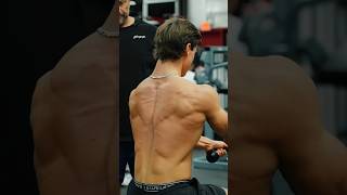 Treino de costas dos deuses…👑