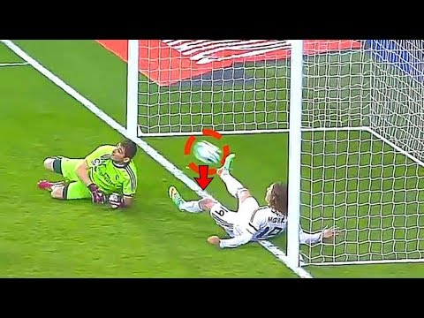 10 Salvadas de Gol mas Legendarias que por Poco Cruzan la Linea