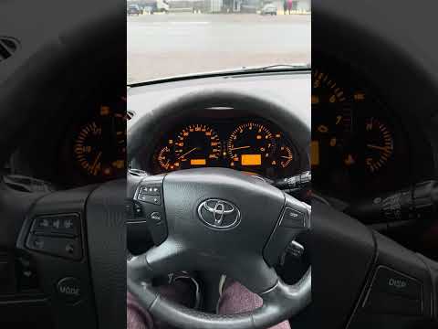 фото toyota avensis  0