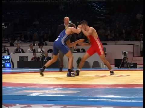 WC-2009 / Rafik Huseynov (AZE) - Henri Esko Vaelimaeki (FIN) GR 74 kg