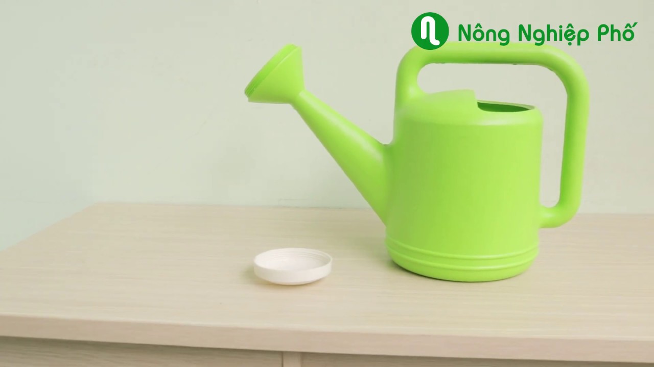 - Bình tưới vòi sen
