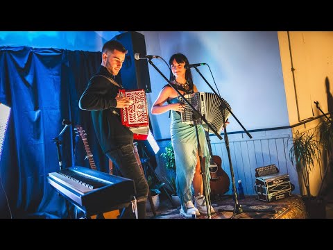 SÜNE & Julen Alonso - AMAINEMAN diskoaren aurkezpenean, Itziarren