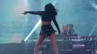 Charli XCX - Intro + Trophy - Live at Izvestia Hall, Moscow, Russia