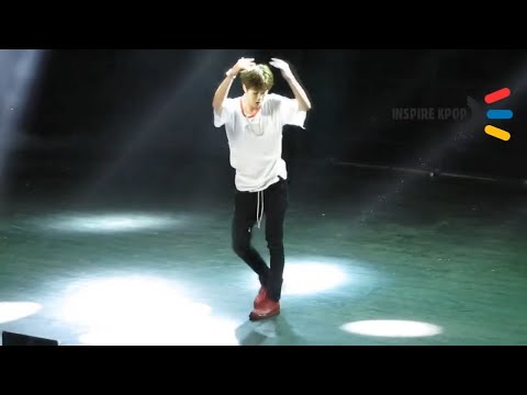 160625 UNIQ Fanmeeting in Brazil - Yibo solo dance "Without Me"