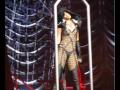 Rihanna - "Disturbia" Live @ Acer Arena 2008 ...