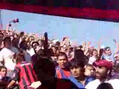 "Mamá yo quiero" Barra: La Gloriosa Butteler &bull; Club: San Lorenzo