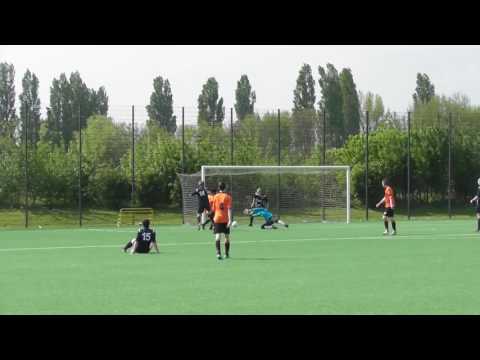 Opjestropdas.nl 6 mei 2017 De Meern 10 - DHSC 12 com 5-2 Keeper DHSC redt 2x en krijgt hulp bij 3e x