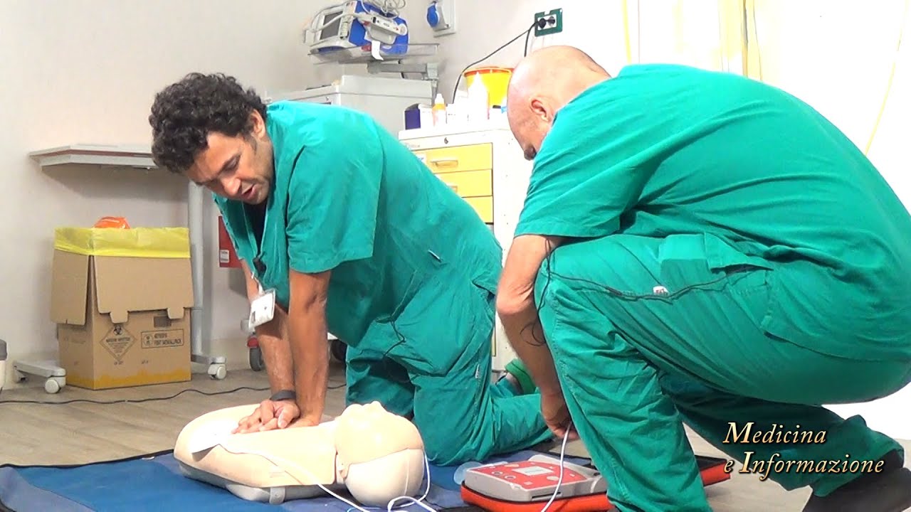 Watch Now Le Manovre di Rianimazione Cardiopolmonare in caso di arresto cardiaco Le Manovre di Rianimazione Cardiopolmonare in caso di arresto cardiaco
