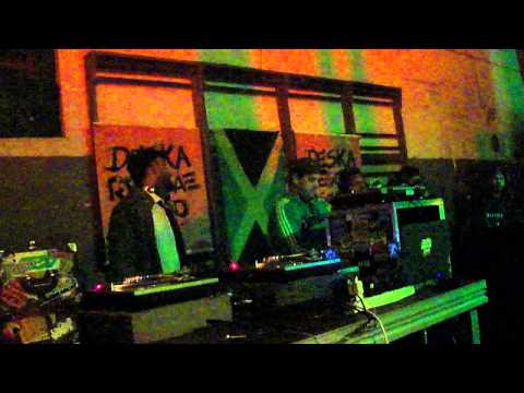 JONHY OSBOURNE + DESKAREGGAE (BH) (2015) - feat.  MONKEY Jhayam - 11 de 28