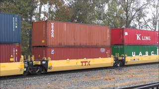 preview picture of video 'NS 232 w/ CN SD75I & UP (ex-SP) SD70M in Millen, GA 11/17/14'