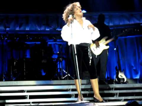 Tina Turner live in London final song Be tender with me baby may 2009