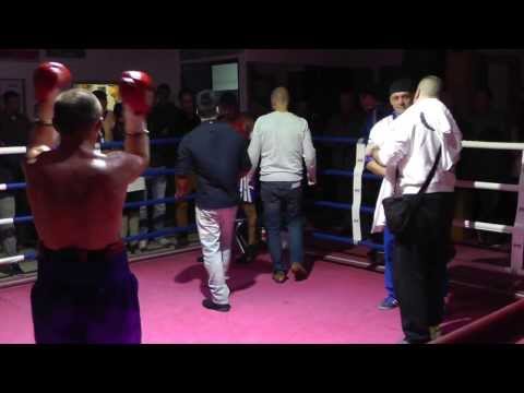 Ali Sayed geht in der 3. Runde gegen Zoran Cvek schwer K.O.