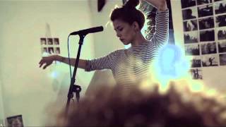 Lejos de Aquí- Love La Femme