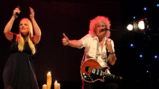 Brian May & Kerry Ellis - "We Will Rock You" La Cigale, France 08/07/2013