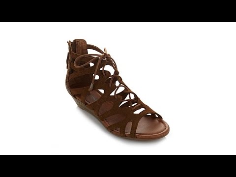 Minnetonka Merida II Gladiator Sandal with Printed Back