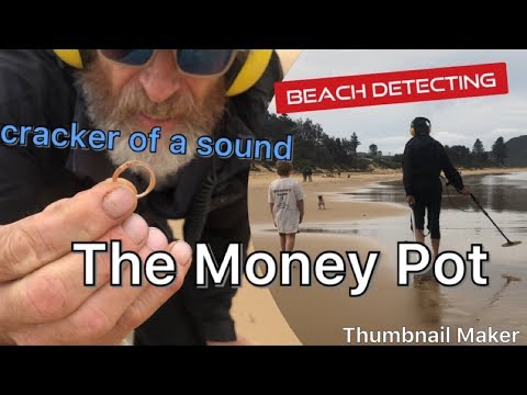 Expensive ocean Treasure Metal detecting Gold rare ocean Treasure beach detecting