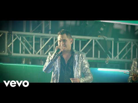 Banda Los Recoditos - Me Sobrabas Tú (En Vivo)