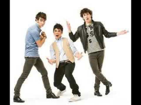 Jonas Brothers are Rockstarz!